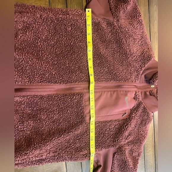 Nike Womens Small Maroon Fuzzy Fleece Full ZIP Jacket - Picture 3 of 7